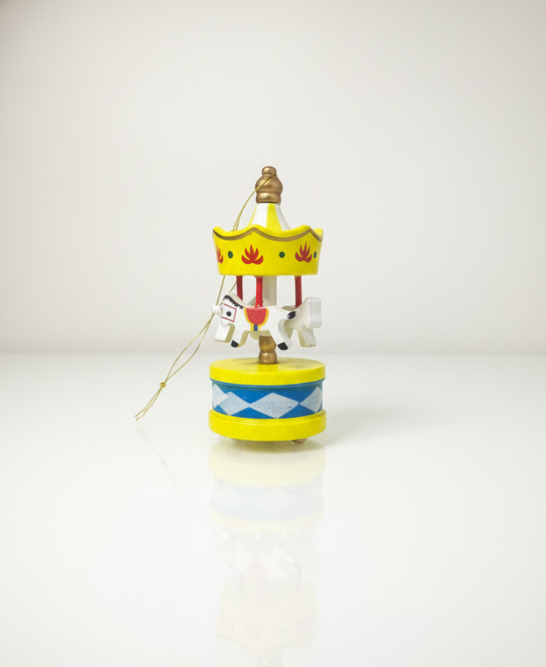 Nostaljik Ahşap Atlıkarınca Süsü / Dekoratif Figür Sarı