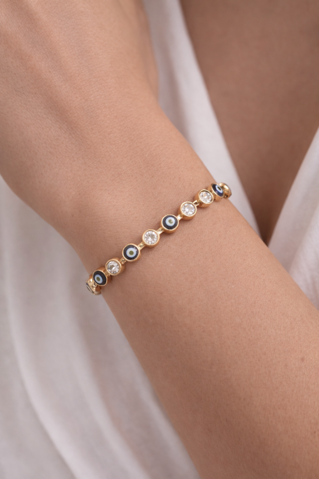 Altın Renk Nazar Boncuklu Taş Detaylı Bileklik
