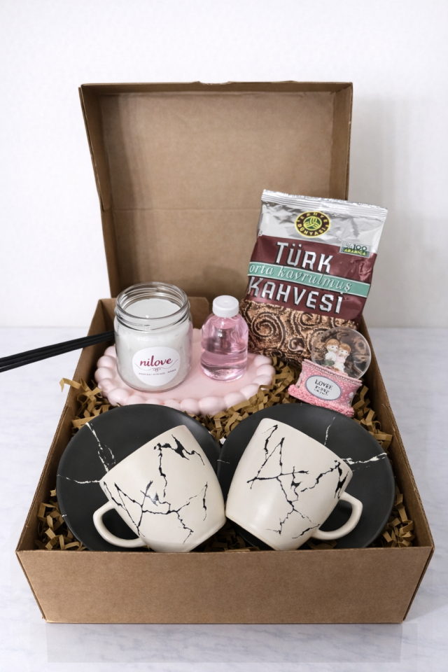 Aşka Davet Sevgililer Gününe Özel Hediye Kutusu